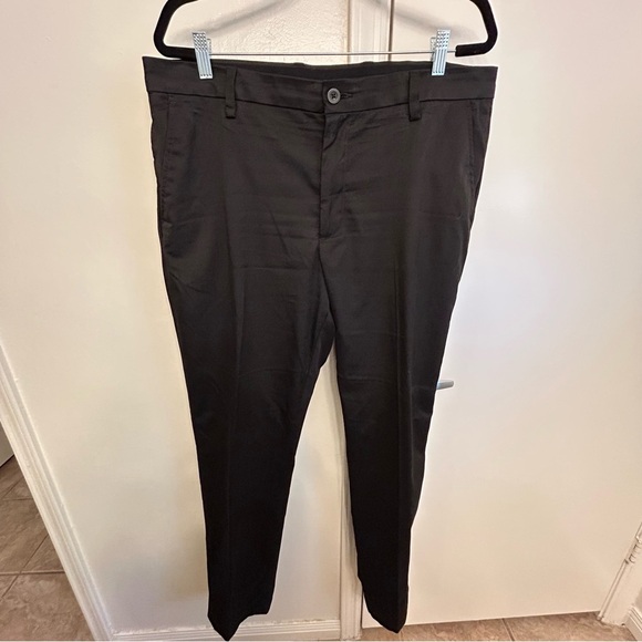 Amazon Essentials Men’s Slim Fit Flat Front Dress Pants Black Size 38x34 - Picture 3 of 10